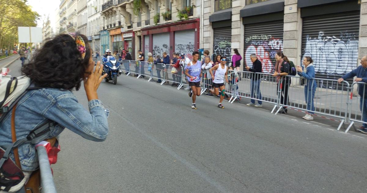 Paratleta nacional Rosbil Guillén fue descalificado en el maratón de París 2024