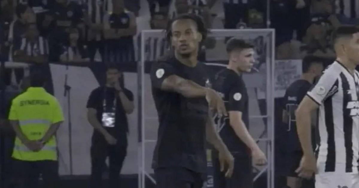 Carrillo debutó en derrota de Corinthians