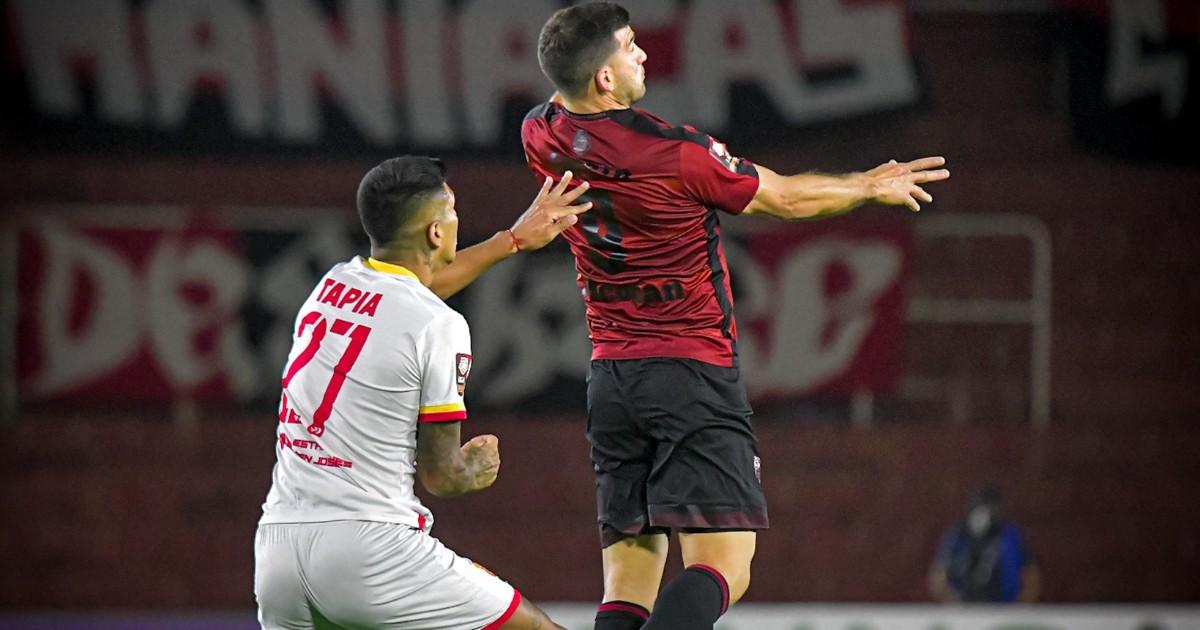 (FOTOS) Melgar no pudo ante Atlético Grau y se alejó de la punta