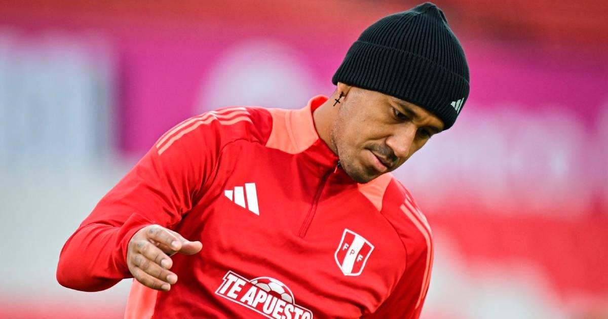 (VIDEO | FOTOS) Perú llegó a Quito y de inmediato reconoció estadio Rodrigo Paz Delgado