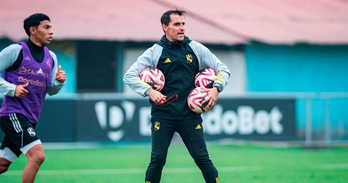 Farré: "En lo deportivo, me gustaría jugar con la 'U' en el Gallardo"