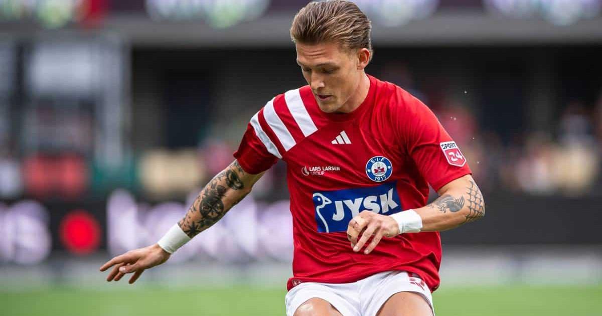 (VIDEO) Sonne dio asistencia en empate de Silkeborg