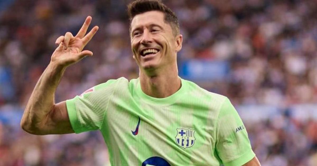 (VIDEO) ¡Lo pasó por encima! Barcelona goleó al Alavés con triplete de Lewandowski