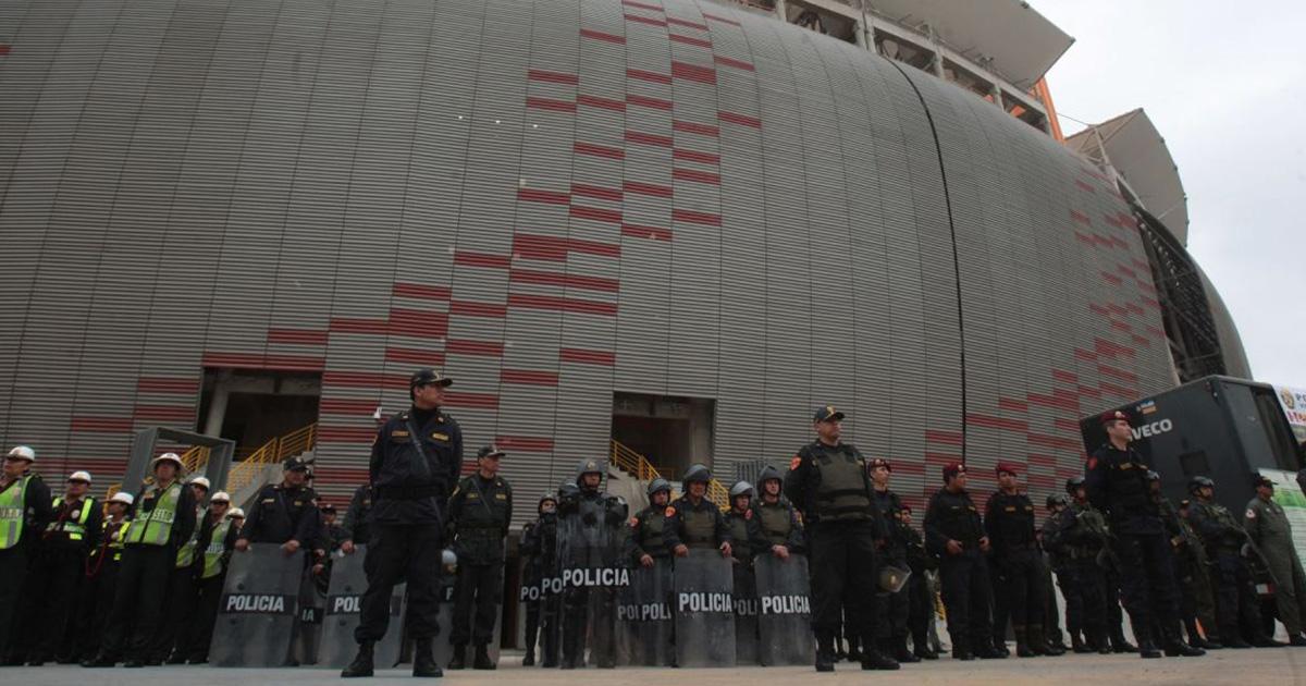 Pezúa: “Debe haber algún aspecto técnico vinculado a la seguridad para no jugar en el Estadio Nacional”