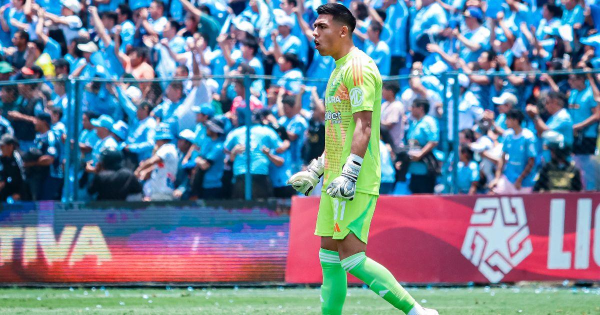 Diego Enríquez renovó con Sporting Cristal hasta 2027