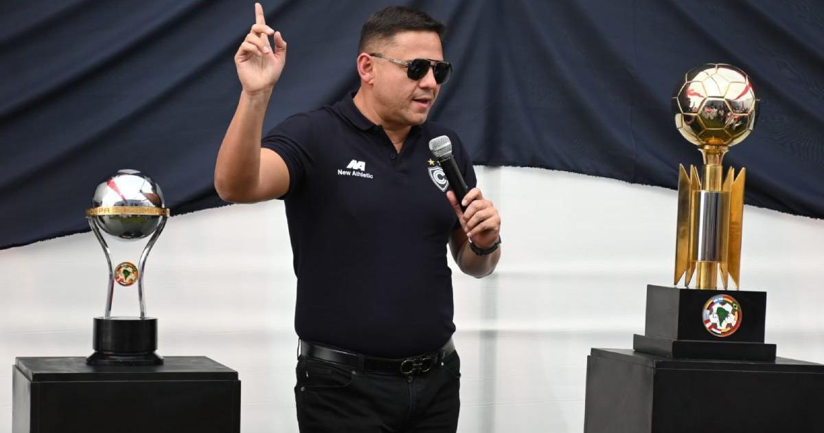 Ludeña: "Cienciano está el 75% del plantel; Cueva es jugador libre"