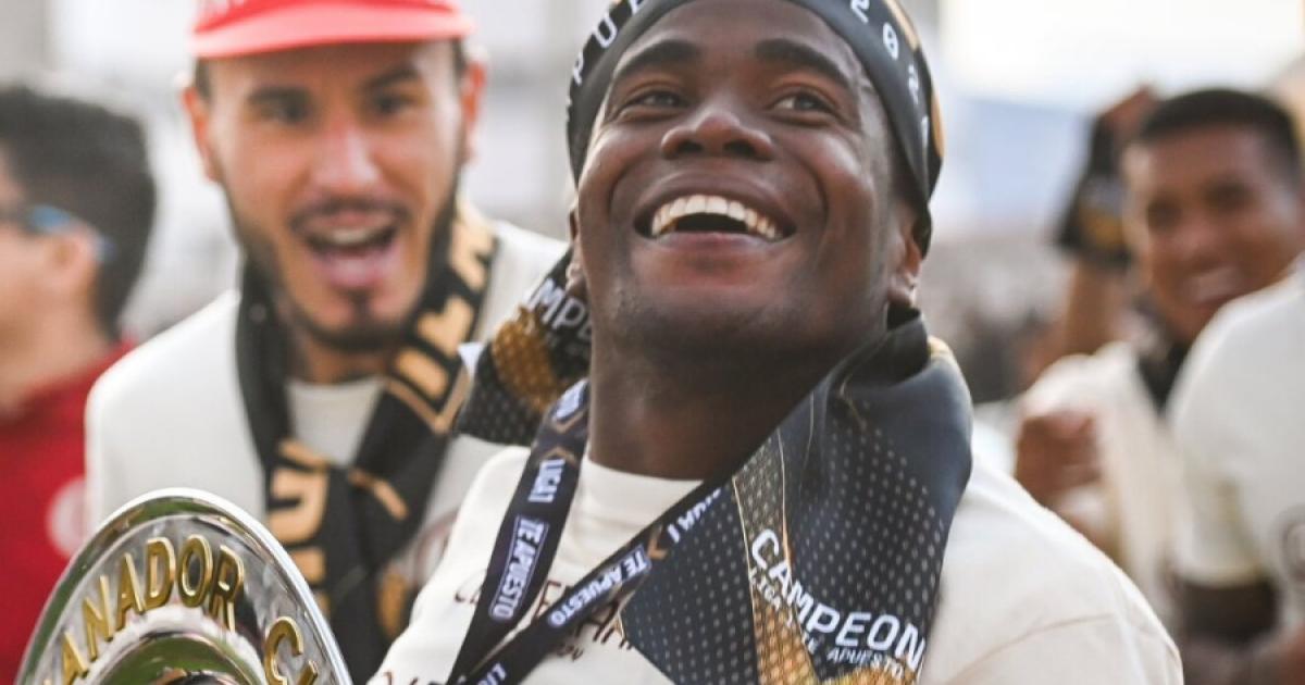 Portocarrero: "La hinchada de la 'U', los dirigentes y el cuerpo técnico me quieren; si continúo, será bienvenido"