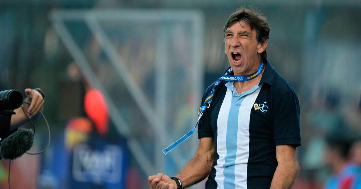 (VIDEO) Mira la eufórica celebración de Gustavo Costas tras el título de Racing
