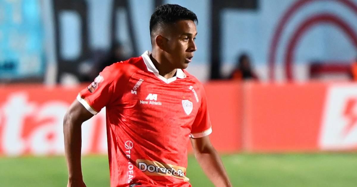 Cienciano anunció renovación de Estrada por una temporada 