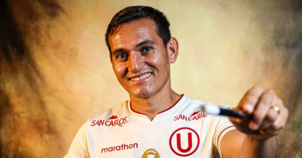 Vélez: "Universitario siempre estuvo pendiente de mí, incluso de mi nacionalización"