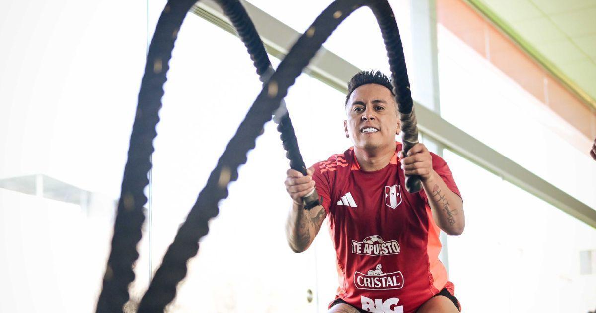 Cueva: "Lo que más amo es jugar por mi Selección y defender a mi país"