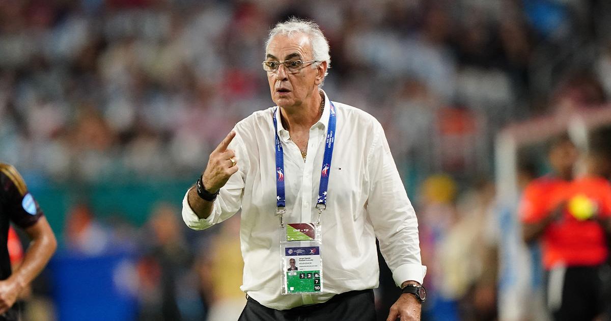 Agente de Fossati: “A pedido de Fossati pusimos una cláusula para que la FPF no tenga que pagar todo el contrato”