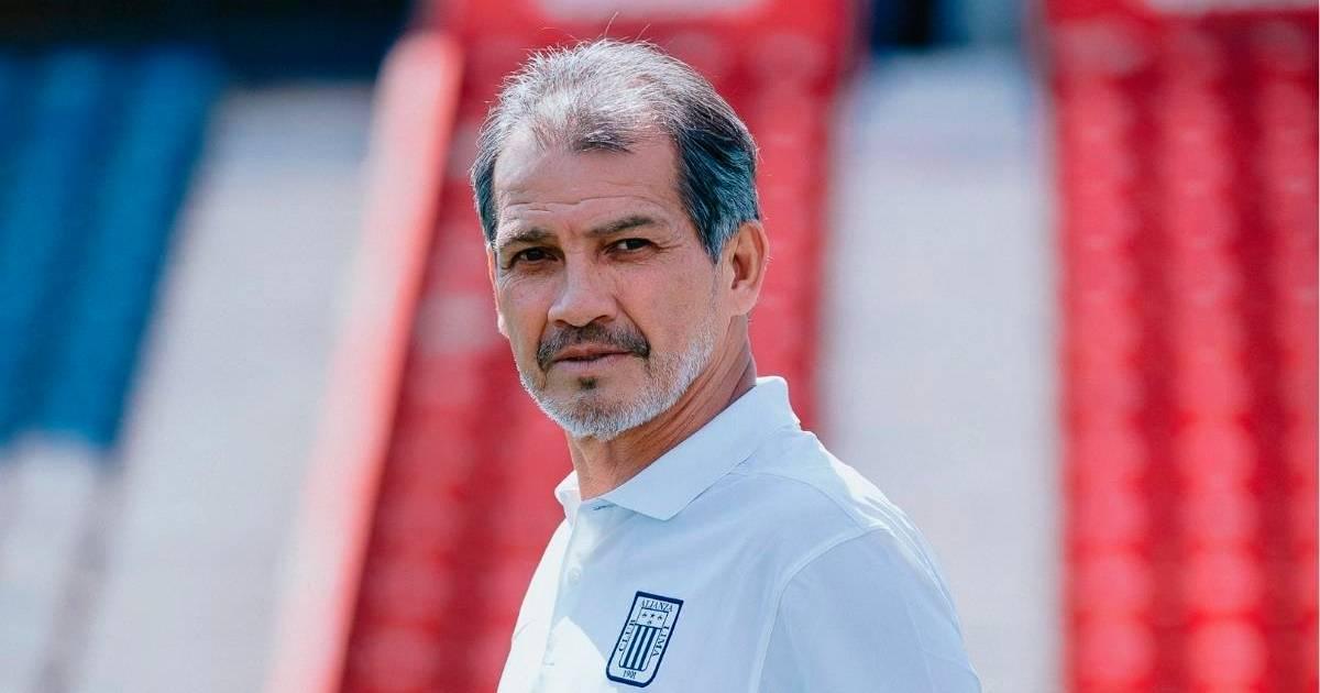 Navarro sobre renovación de Barcos y Zambrano: "Vamos a intentar de que se queden"