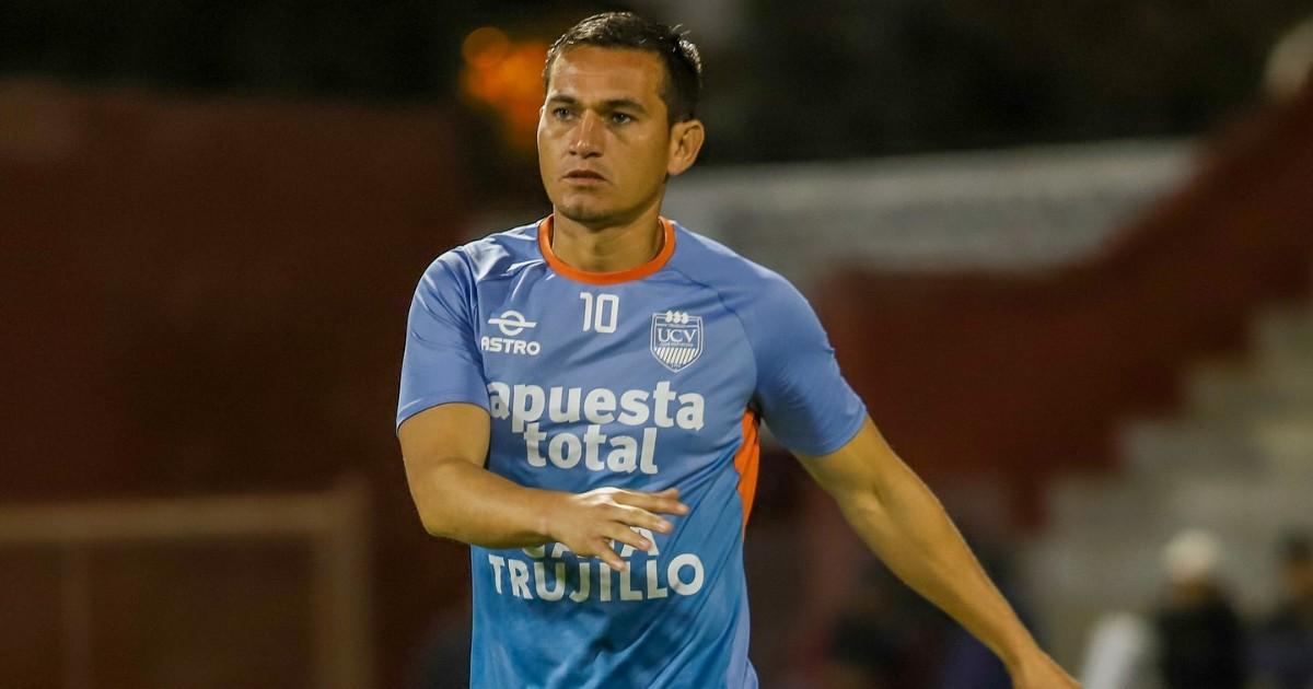 Jairo Vélez firmó por Universitario para la próxima temporada
