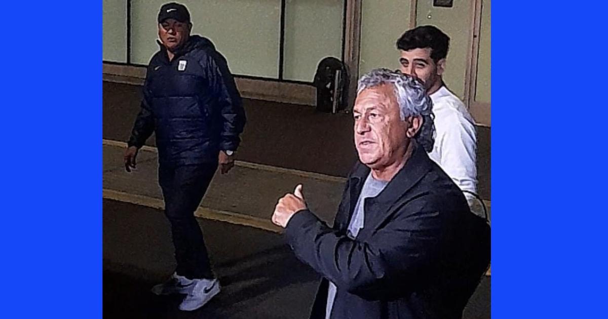 ¡Llegó el 'Pipo'! Néstor Gorosito arribó esta noche para dirigir a Alianza Lima en el 2025