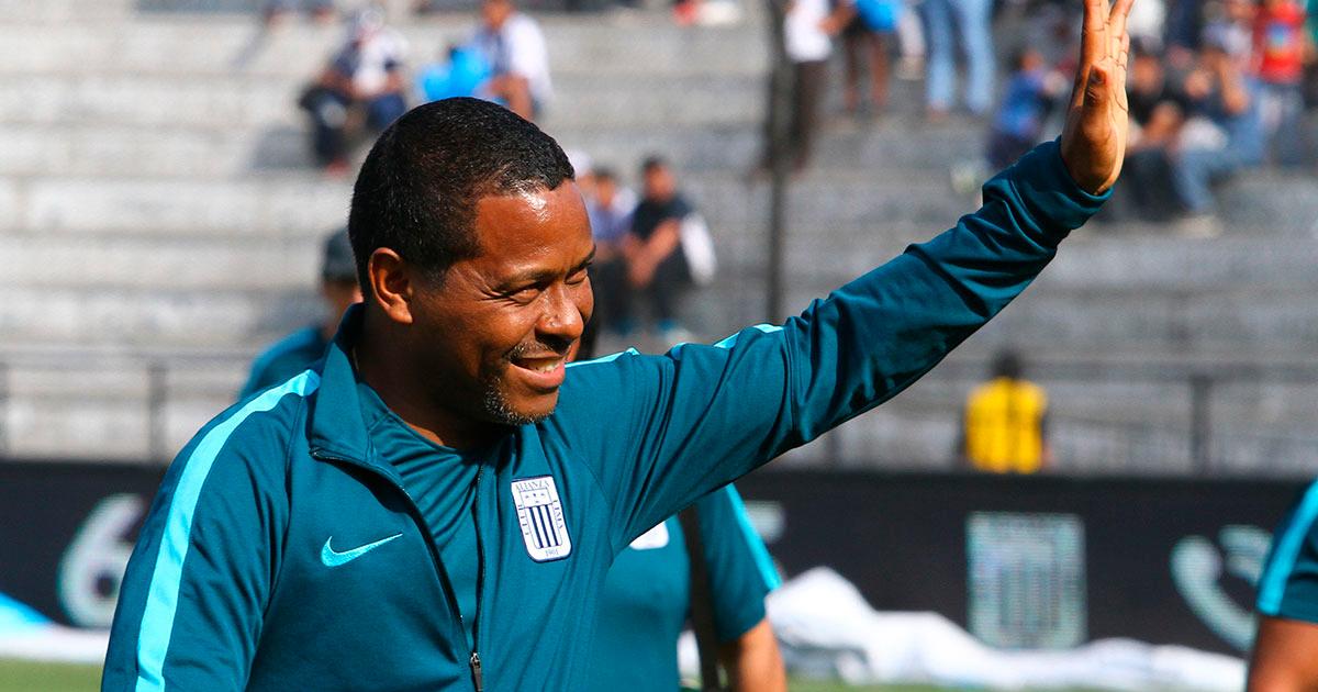 Jayo sobre Trauco: "El hincha lo aceptará si demuestra en la cancha"