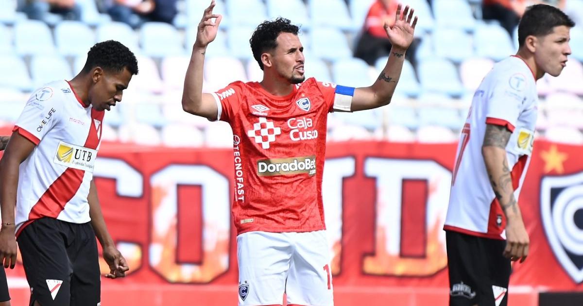 (FOTOS) Cienciano igualó sin goles ante Always Ready