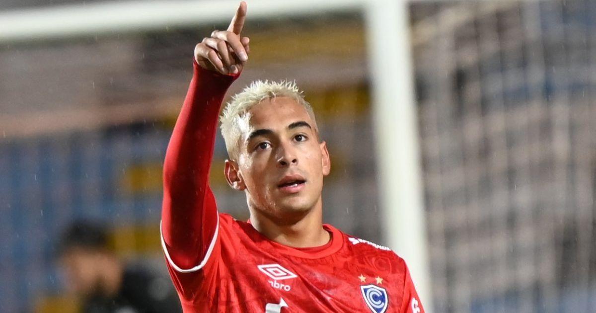 (FOTOS) Cienciano goleó por 4-0 a Jorge Wilstermann en 'La Noche del Rojo Imperial'