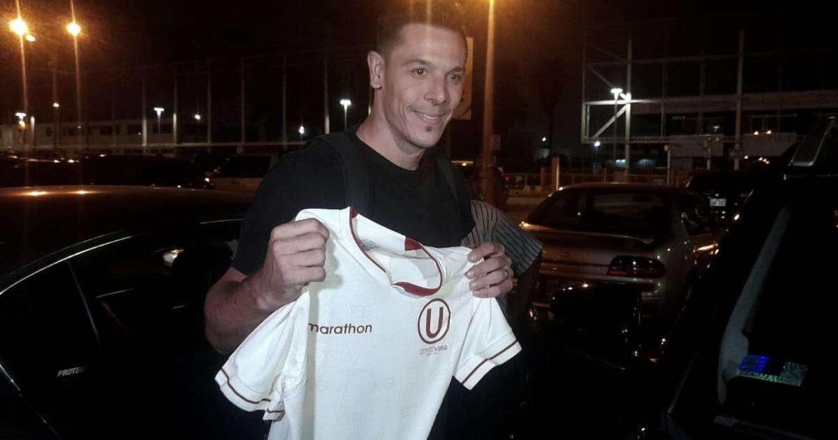 (VIDEO) Churín arribó a Lima para unirse a la 'U': "Agradecido por llegar a otro grande de América"