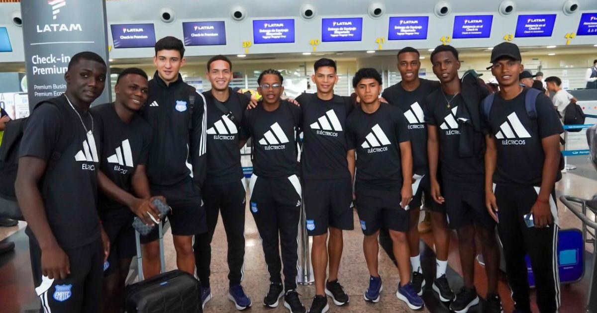 (VIDEO) Plantel de Emelec ya se encuentra en el Perú 