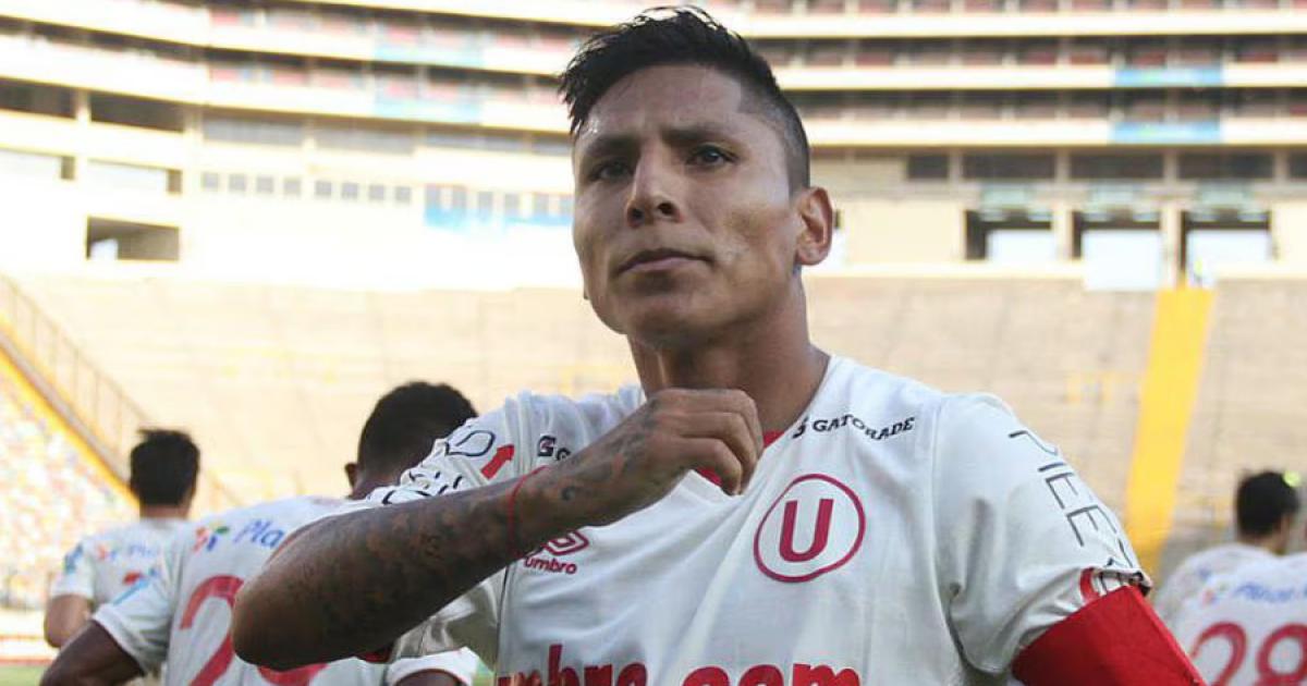 Jean Ferrari, administrador de Universitario, habló sobre la posibilidad de incorporar a Raúl Ruidíaz para el torneo 2025, destacando que la prioridad del club es mantener la estabilidad financiera.  "Me encantaría que Raúl Ruidíaz venga como hincha, pero no podemos cometer locuras. Hoy tocamos con pinzas a nuestros financieros; la institución siempre está por delante," afirmó Ferrari, dejando claro que no tomarán decisiones que comprometan la economía del club.  Asimismo, señaló que el enfoque actual está 