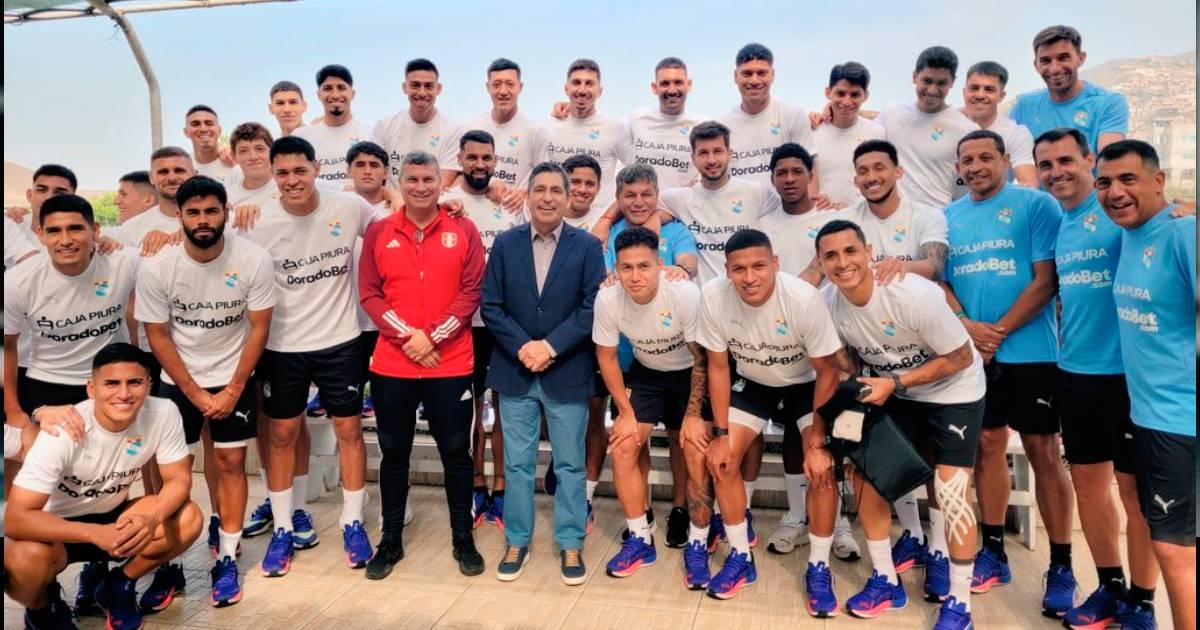 Plantel de Cristal recibió charla de reglas de juego