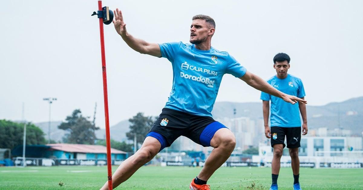 Pasquini sobre choque ante Boys: "Jugamos de local y los tres puntos se tienen que quedar en casa"