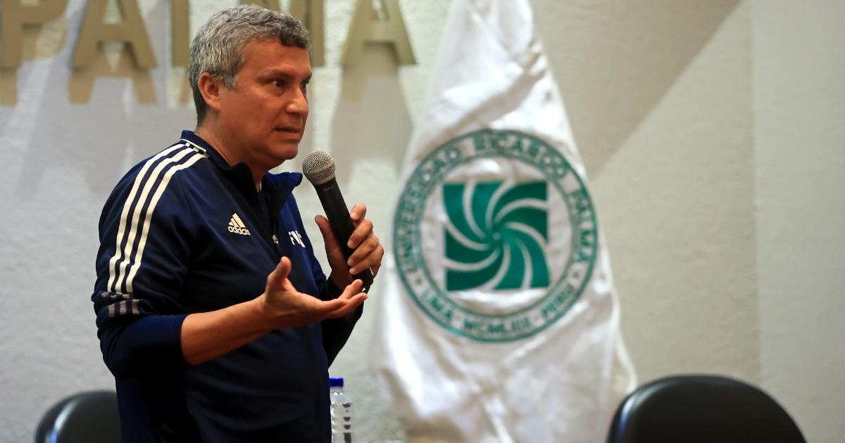 Conar realizó charla sobre reglas de juego y VAR para periodistas