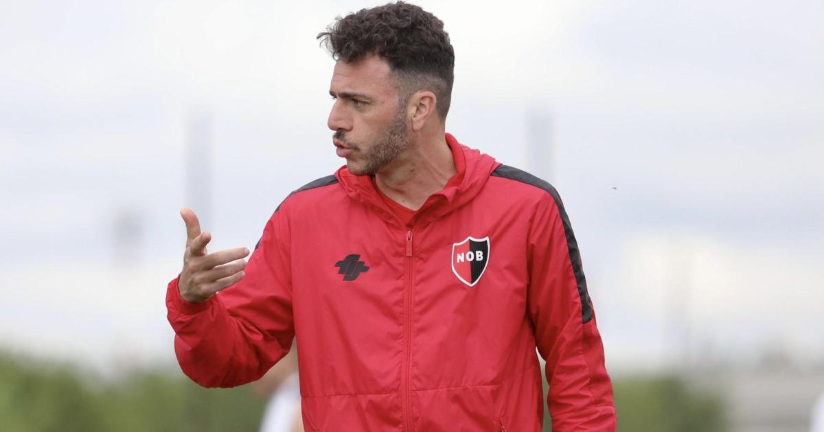 ¡Le bajaron el pulgar! Mariano Soso fue destituido como DT de Newell's por malos resultados