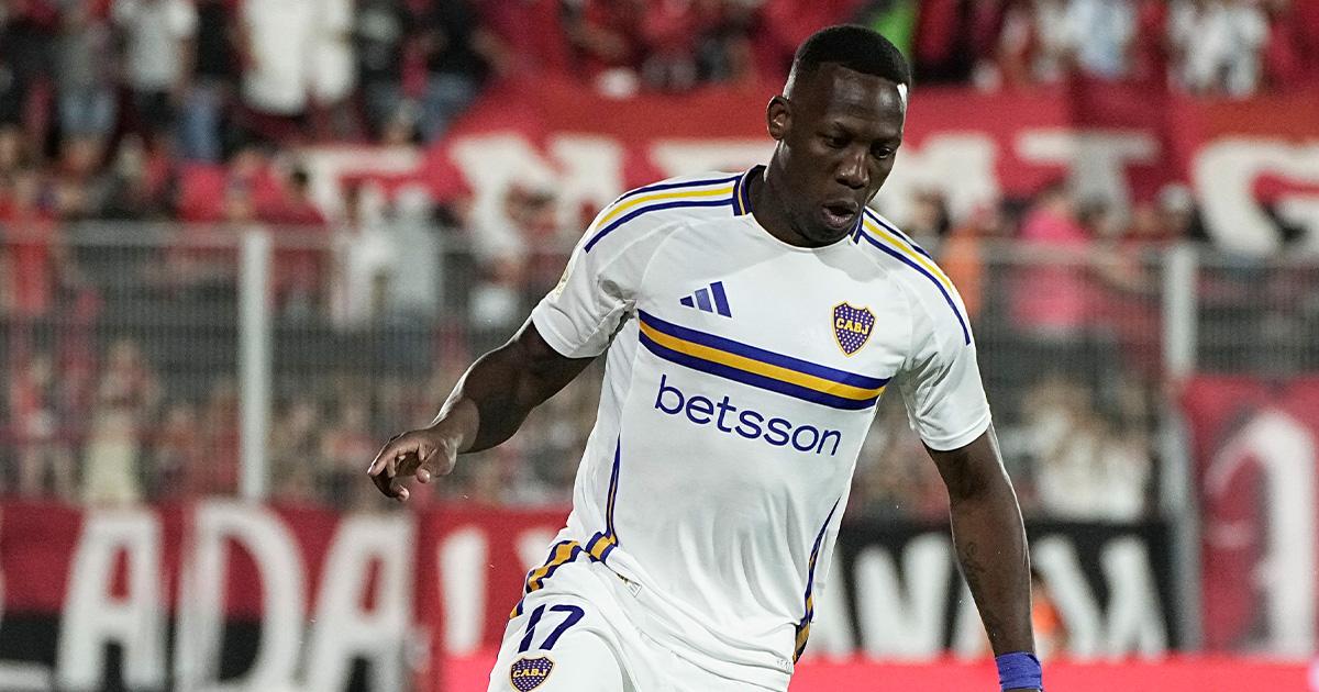 Luis Advíncula es convocado en Boca Juniors para enfrentar a Aldosivi