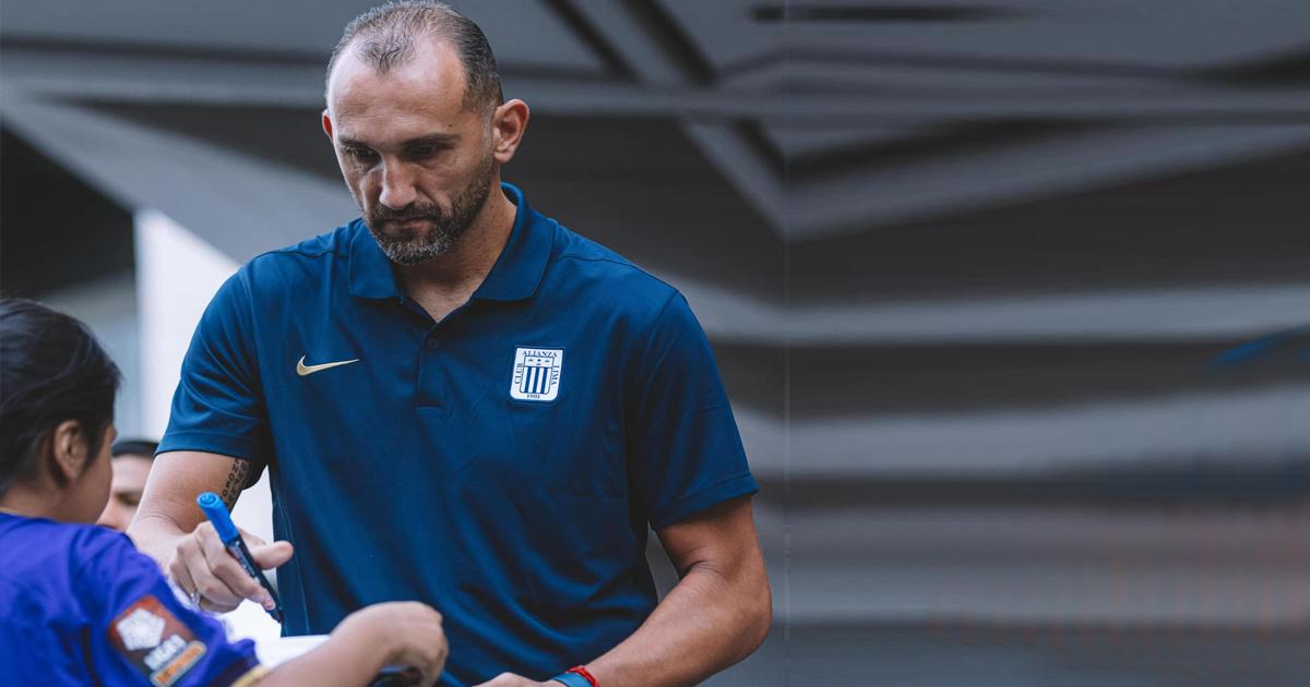 Barcos: "Alianza seguirá soñando, peleando e irá a cualquier cancha para jugar de igual a igual"