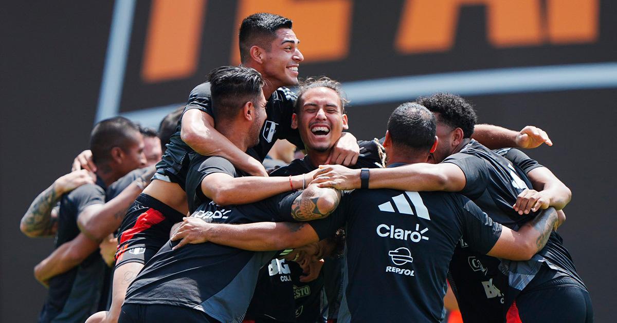 (FOTOS) Selección peruana tuvo su último entrenamiento antes de enfrentar a Bolivia