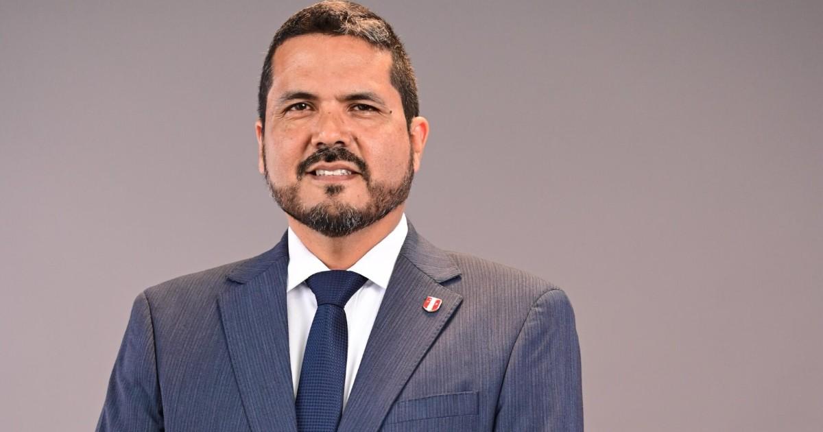 Jesús Gonzales: "La Liga 2 es nuestro eslabón final en la formación de los jugadores"