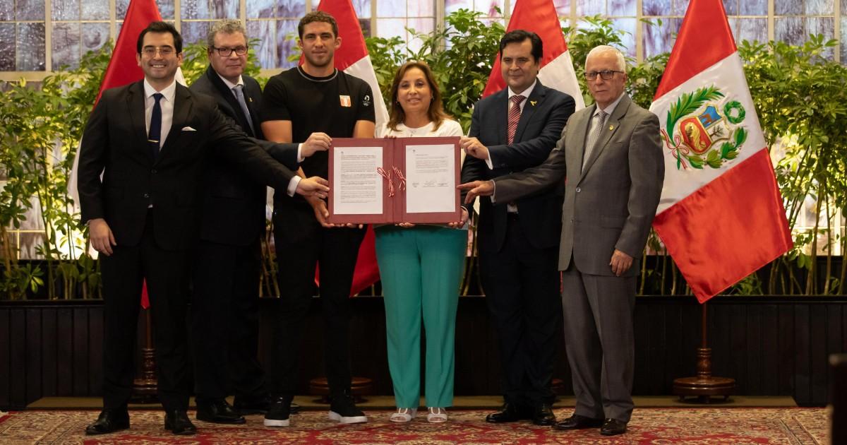IPD, COP y ODEBO firmaron contrato para la organización de los Juegos Bolivarianos Lima - Ayacucho 2025