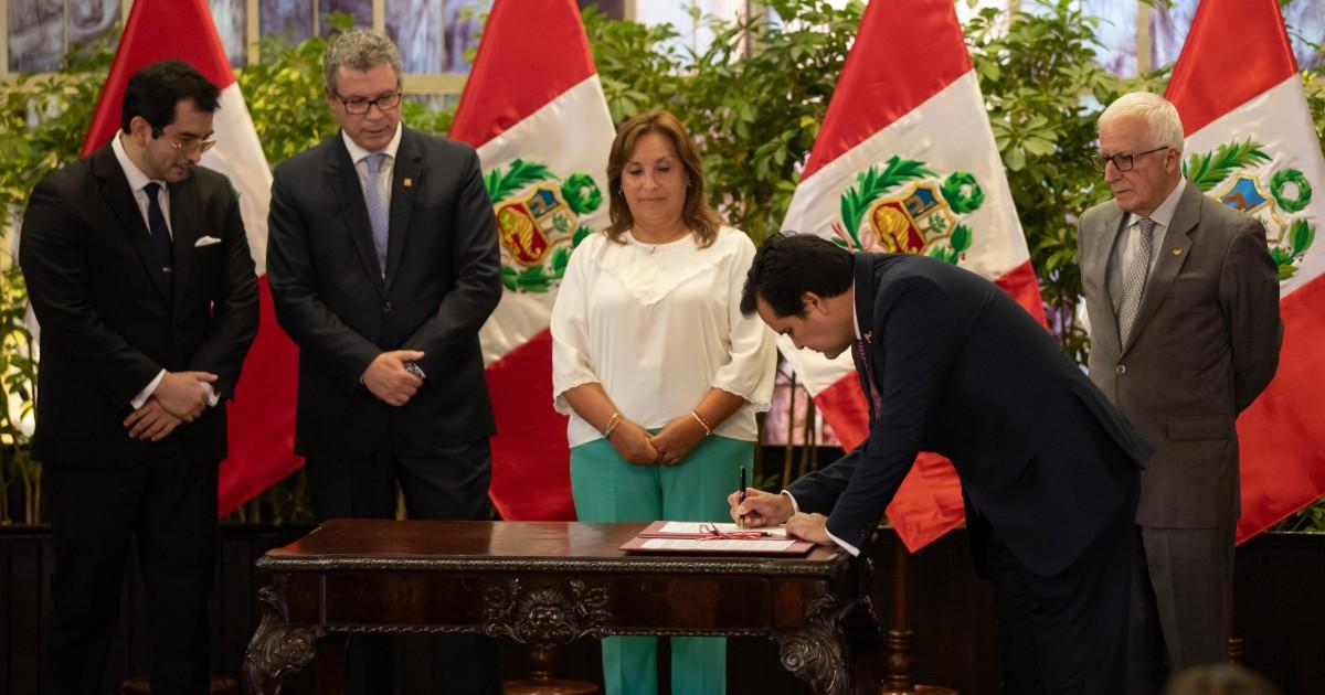 IPD, COP y ODEBO firmaron contrato para la organización de los Juegos Bolivarianos Lima - Ayacucho 2025