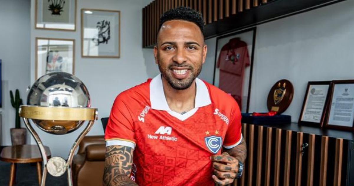 Gómez: "Me estoy adaptando al grupo y a lo que quiere el técnico"