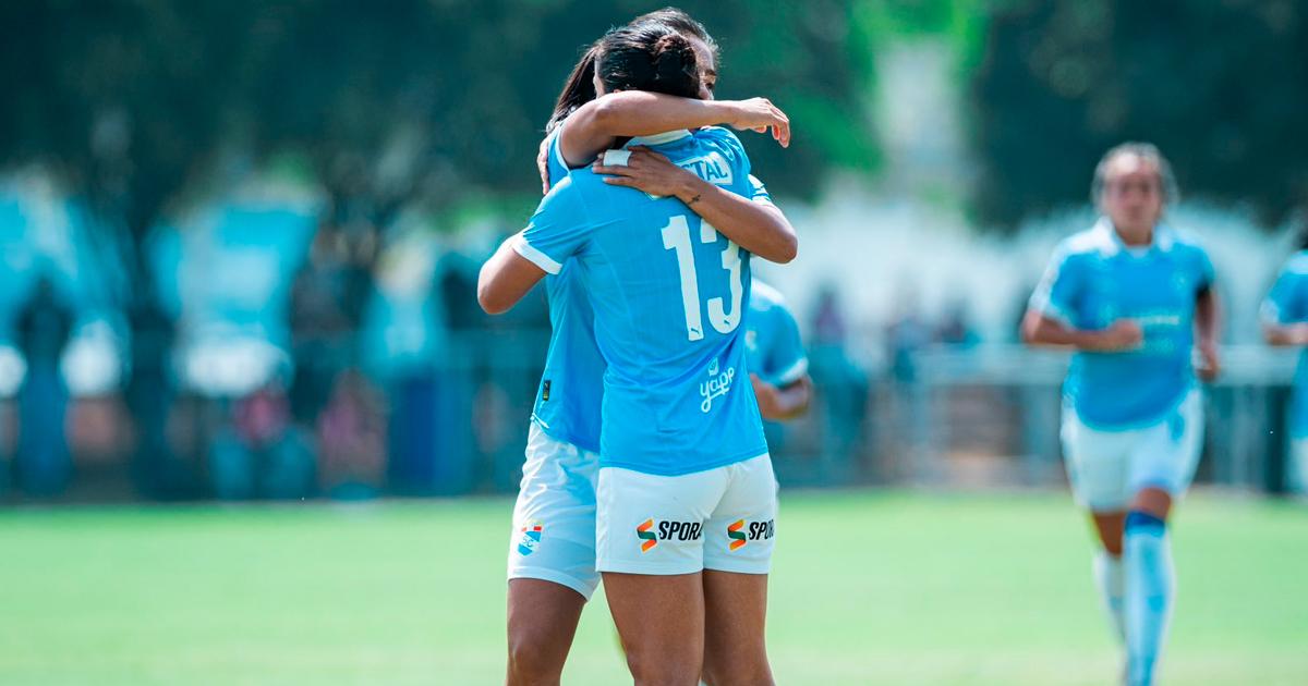 (FOTOS) ¡Con puntaje perfecto! Cristal goleó 8-0 a Def. del Ilucán y lidera Liga Femenina