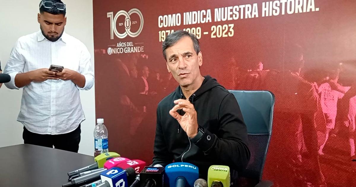 Bustos: "Fue muy difícil tomar esta decisión, porque tuve en la U casi 16 meses espectaculares"