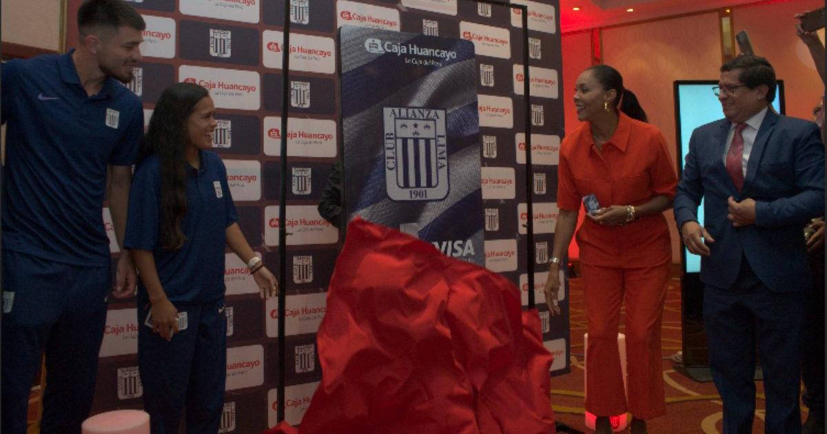 ¡Habrá tarjeta de débito blanquiazul! Alianza presentó a Caja Huancayo como sponsor del equipo de vóley