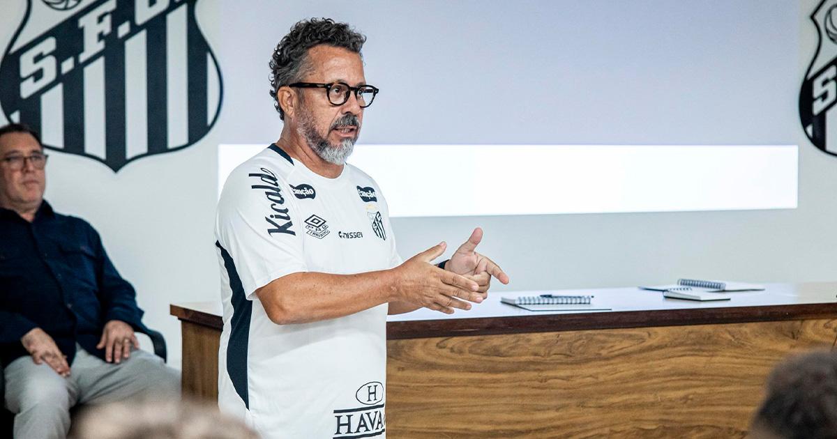 Santos presentó a Cléber Xavier como su nuevo entrenador