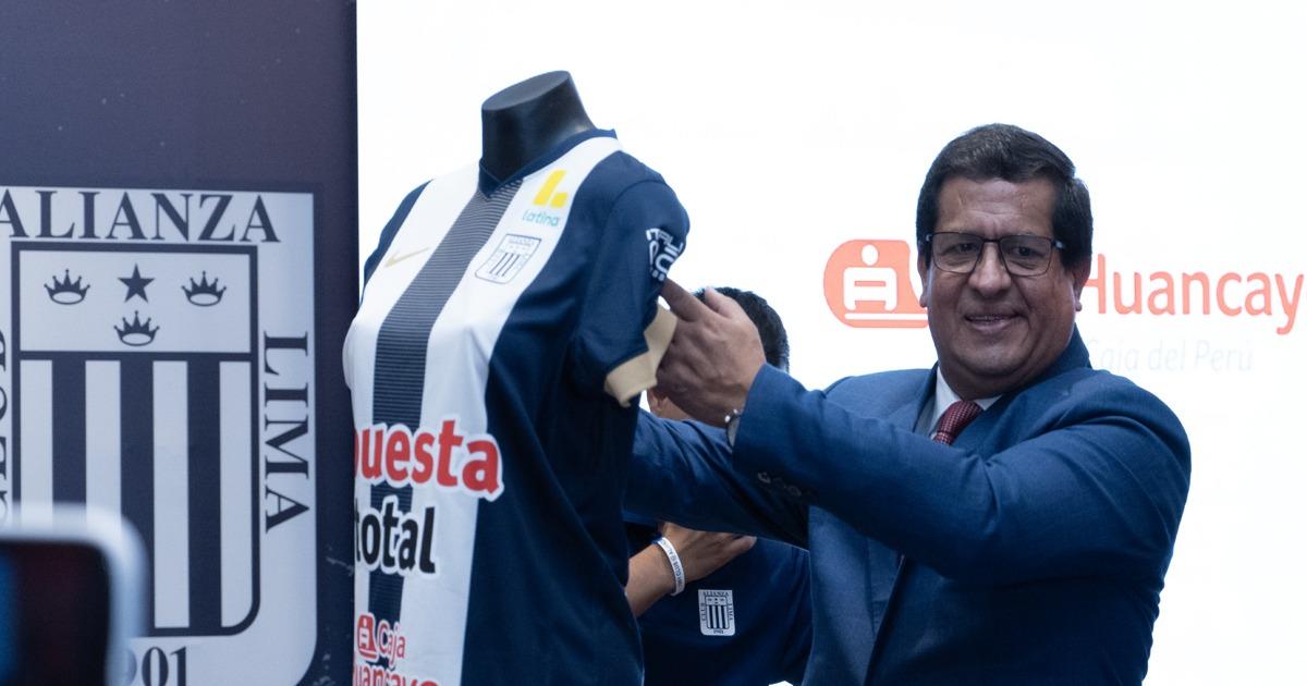 ¡Habrá tarjeta de débito blanquiazul! Alianza presentó a Caja Huancayo como sponsor del equipo de vóley