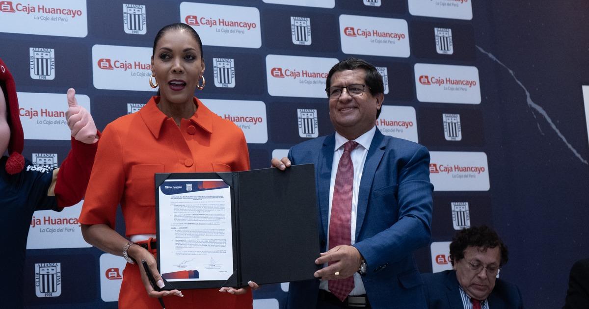 ¡Habrá tarjeta de débito blanquiazul! Alianza presentó a Caja Huancayo como sponsor del equipo de vóley