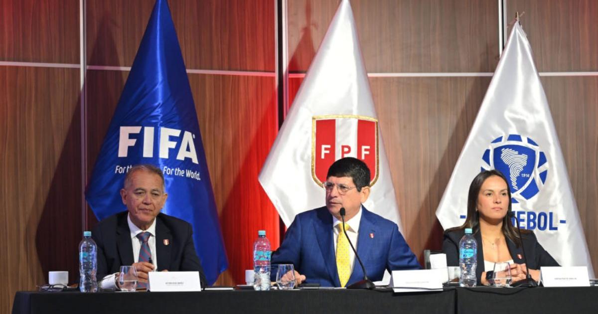 Lozano: "Hay mucha voluntad en la dirigencia para trabajar y mejorar el fútbol peruano"	