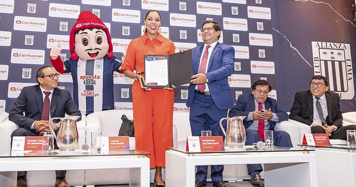 Alianza Lima presentó a Caja Huancayo como sponsor del equipo de vóley