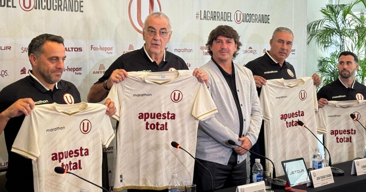 Fossati: "No estaba en los papeles volver tan rápido al Perú, pero Universitario me hizo cambiar de idea"