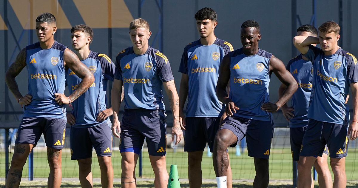 Luis Advíncula quedó concentrado en Boca Juniors para enfrentar a Belgrano
