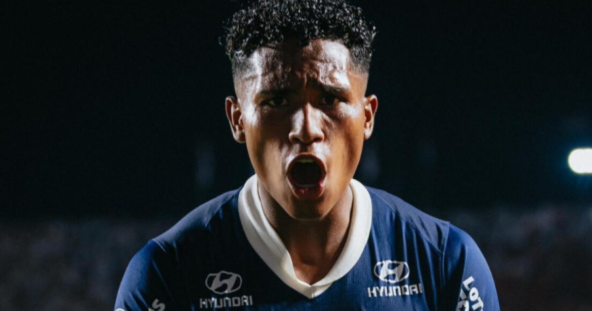 Velásquez tras debut en la Libertadores: "Me pidieron jugar con confianza y sin complicarme"