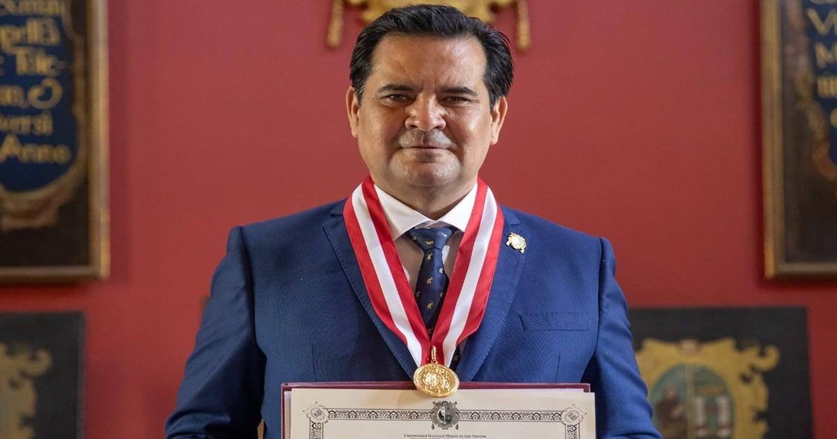 San Marcos reconoció a presidente del IPD con 'Medalla de Honor Sanmarquina'