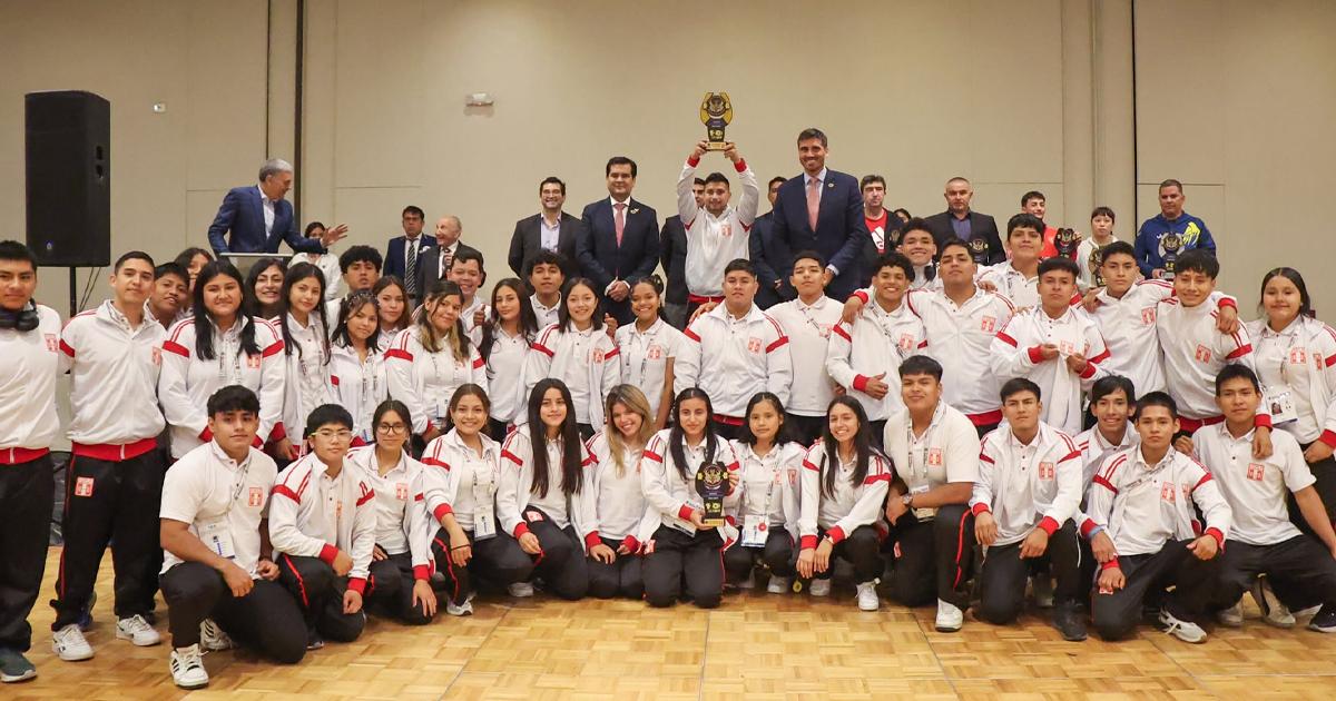 Perú obtuvo primer lugar por equipo en Mundial U17 y junior de levantamiento de pesas