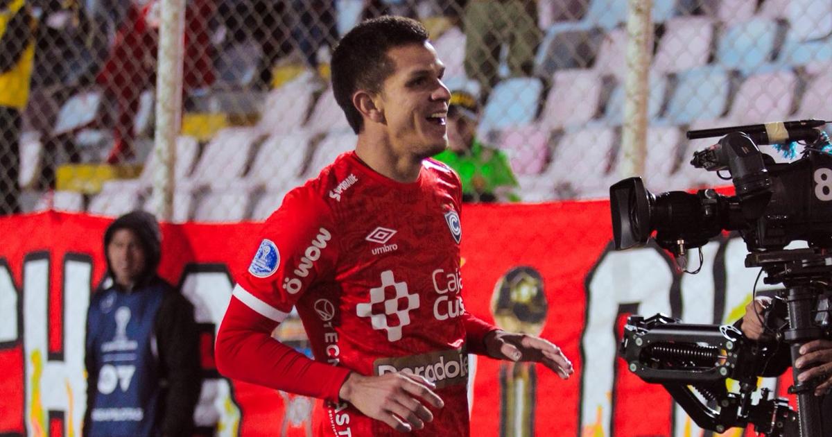 Noronha tras goleada ante Iquique: "Hay que tomarlo con mucha humildad porque falta un partido más"
